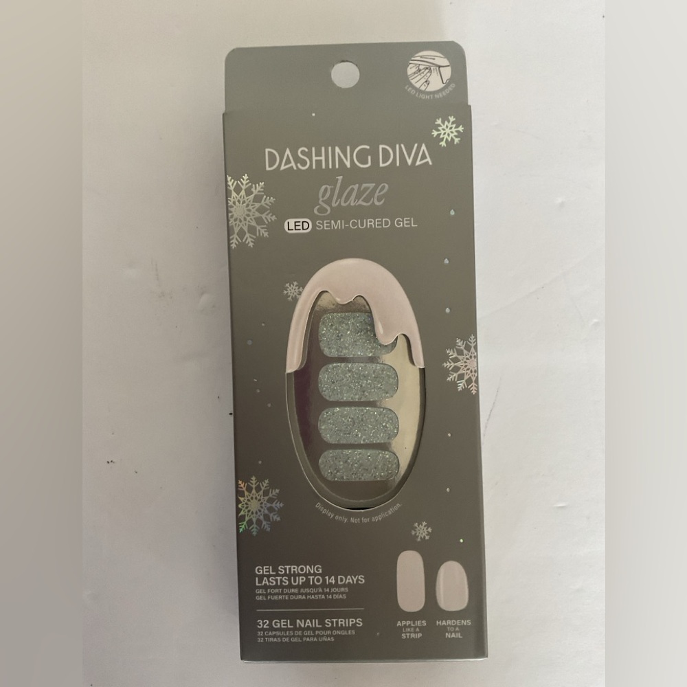 Dashing Diva Glaze Semi Cured Gel Strips in present Party NWT